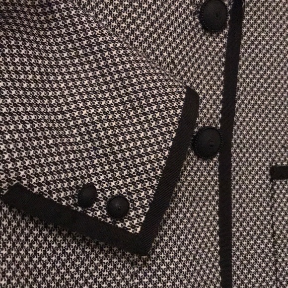 Tahari Black Trim Blazer Jacket - Picture 3 of 6